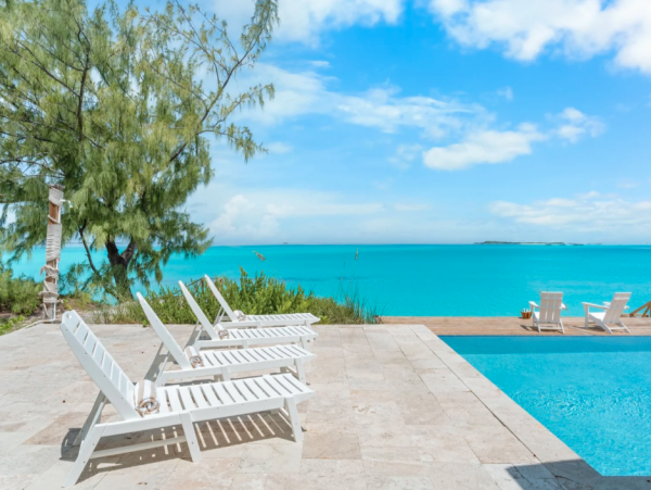 Luxurious 7-Bedroom Beachfront Retreat in Little Exuma, Bahamas